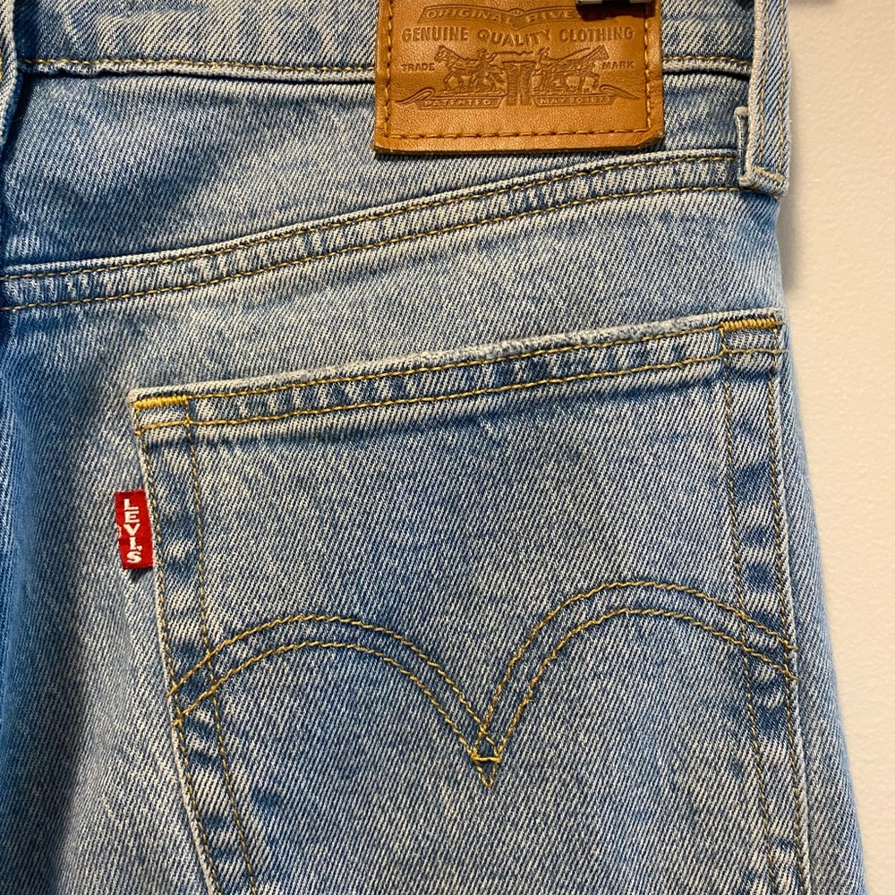 Levi's Jeans - Picture 6 of 8